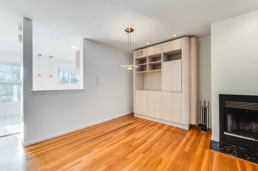 100 Anderer Ln 2