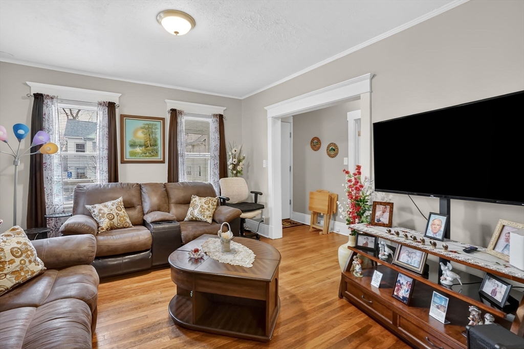 35-37 Narragansett St