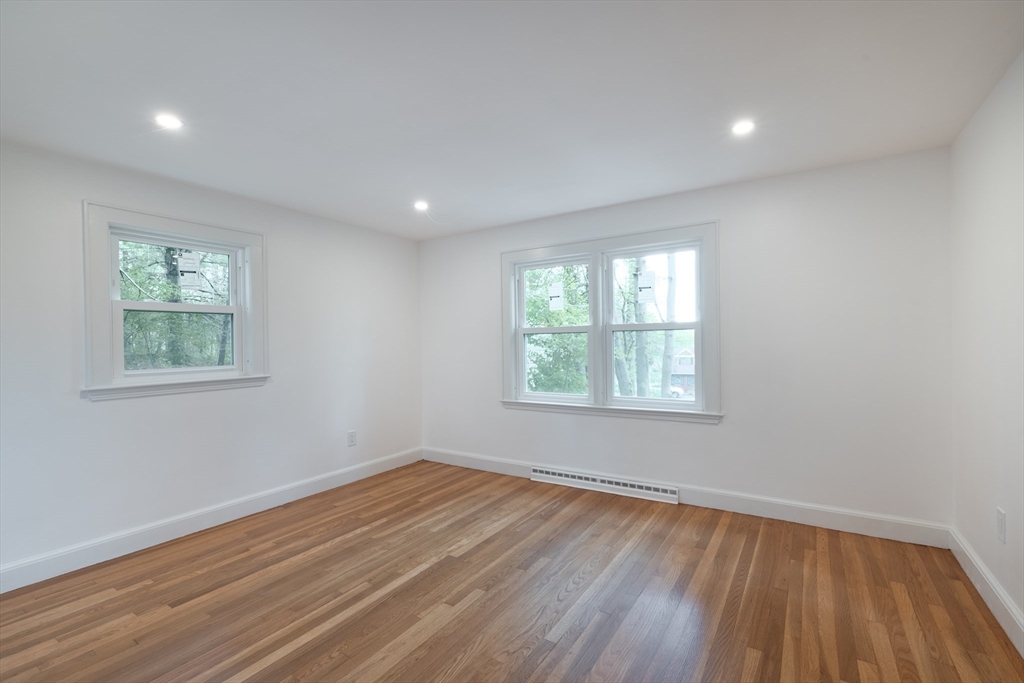 9 Bridge St, Medfield, MA Photo #20