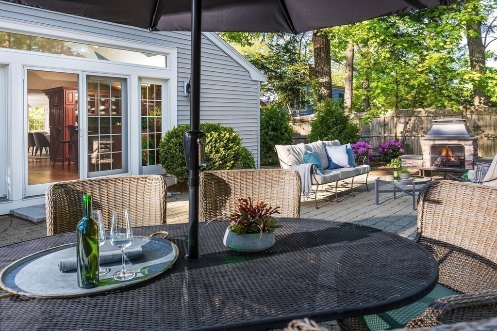 27 Roundwood Rd