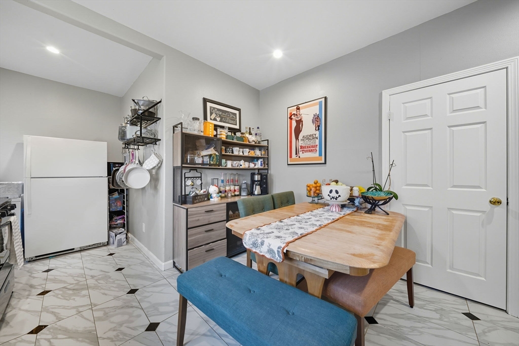 19-21 Wolcott St