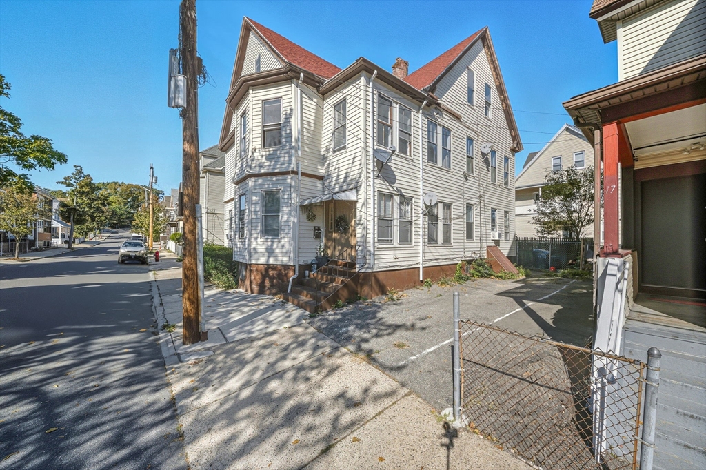 19-21 Wolcott St