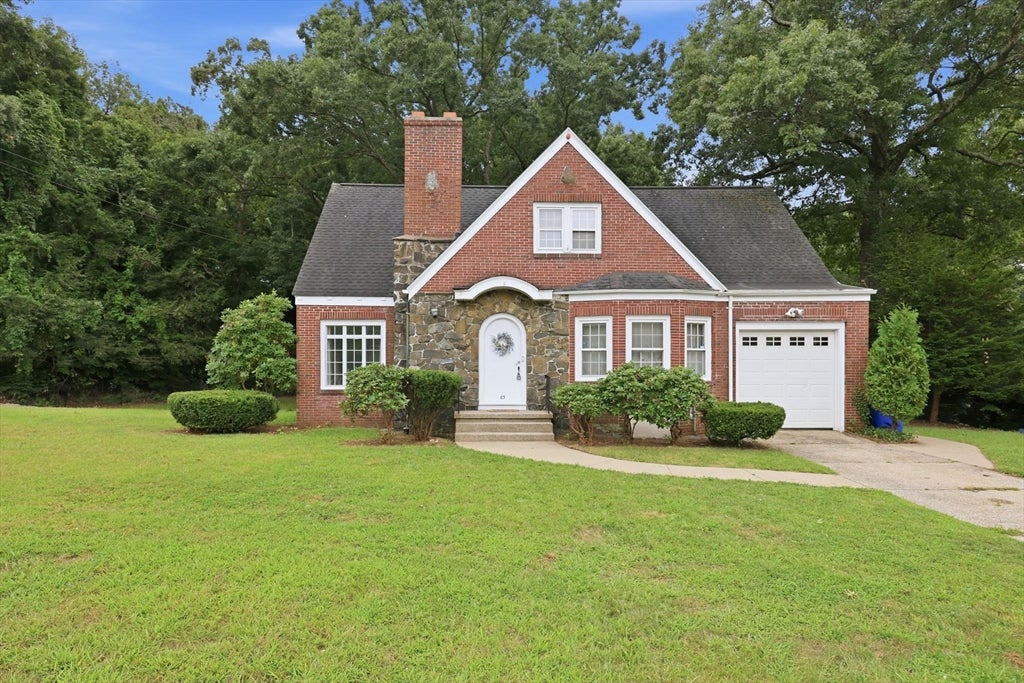 Photo of 63 Goodwin St, Springfield, MA