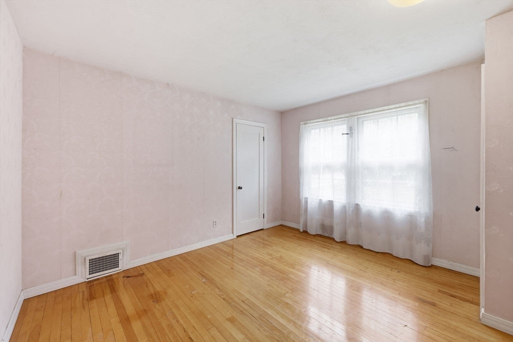 63 Goodwin St, Springfield, MA Photo #24