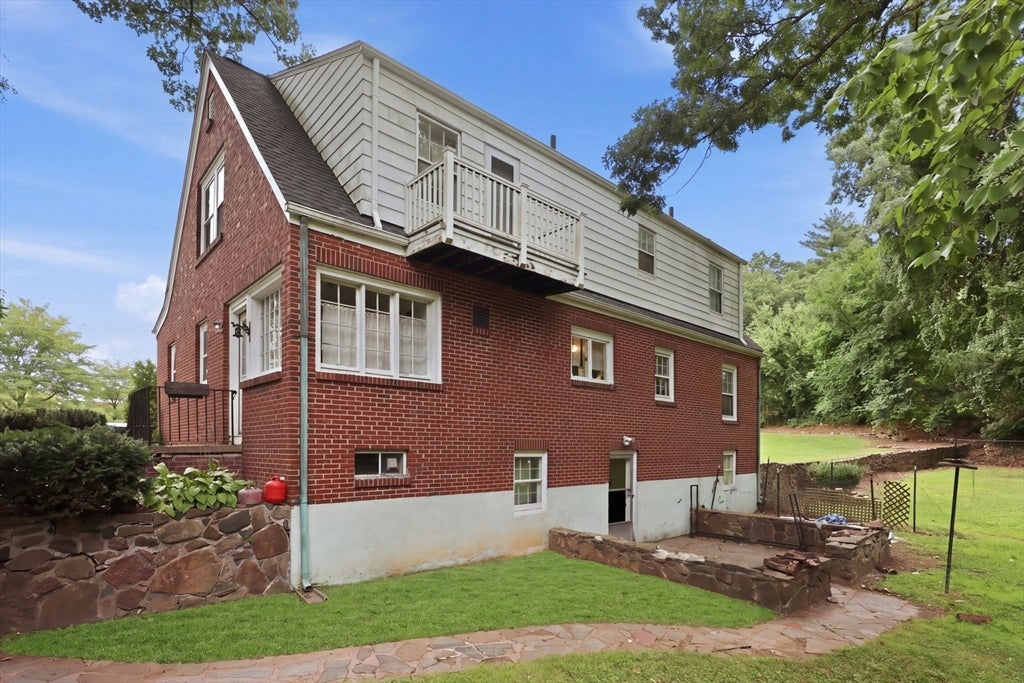 63 Goodwin St, Springfield, MA Photo #37