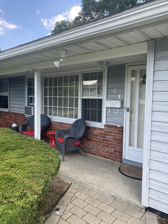 6 Mulberry Dr