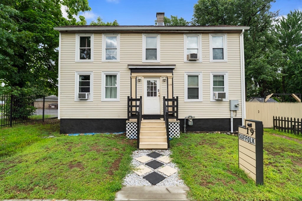 19 Suffolk St, Springfield, MA Photo #1