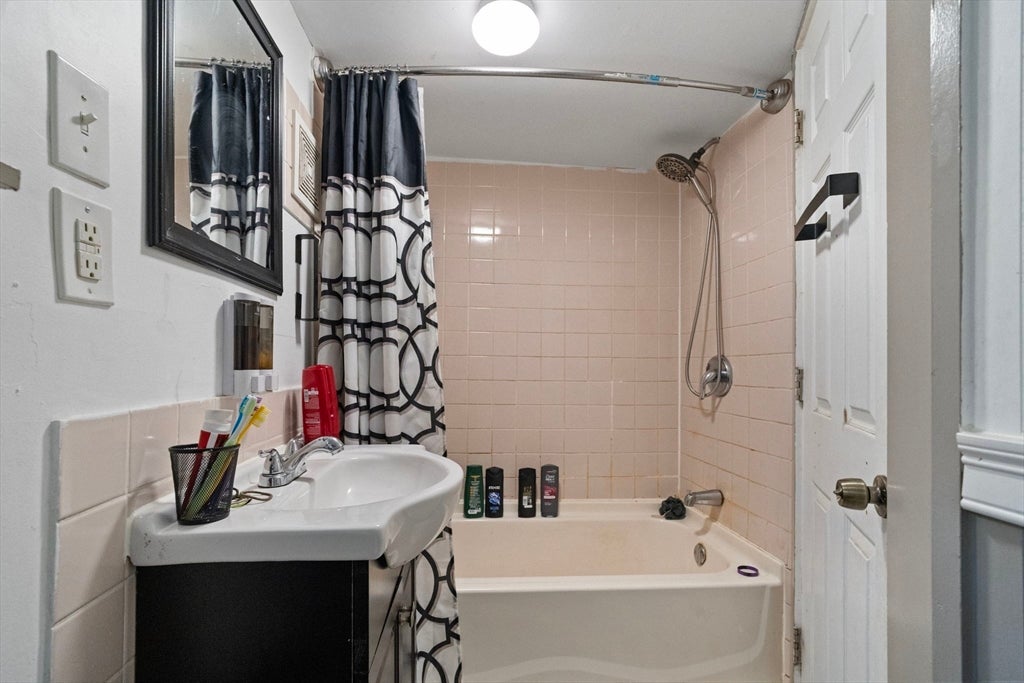 19 Suffolk St, Springfield, MA Photo #10
