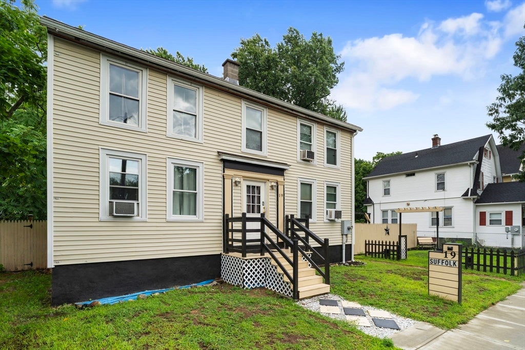 19 Suffolk St, Springfield, MA Photo #2