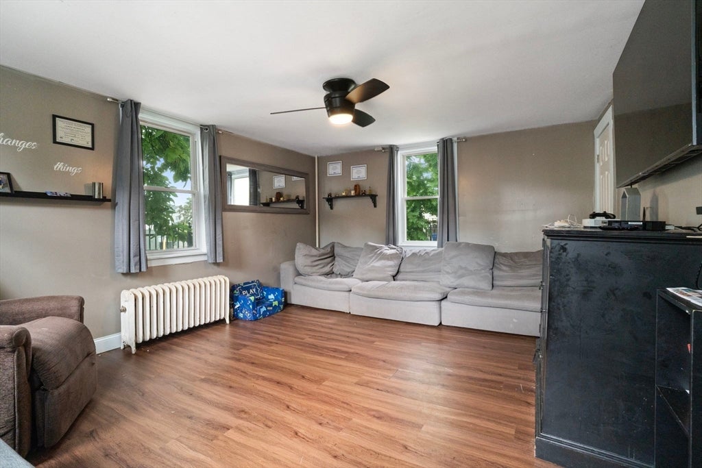 19 Suffolk St, Springfield, MA Photo #12
