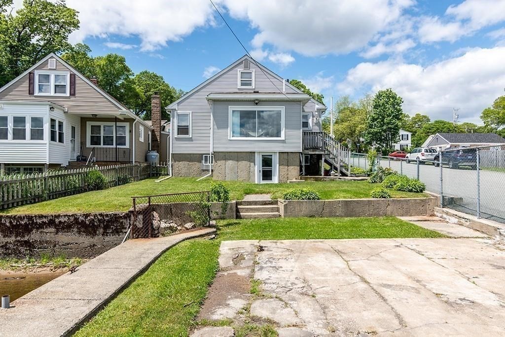 4 Lake Avenue