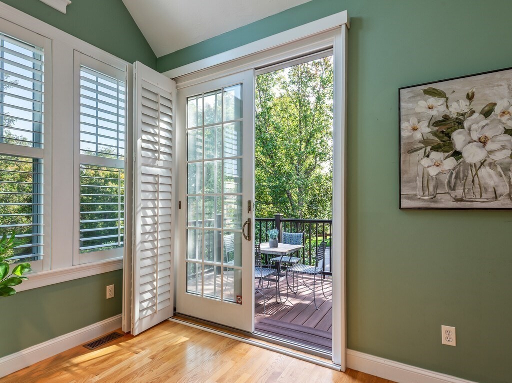 1 Carriage Hill Cir 1