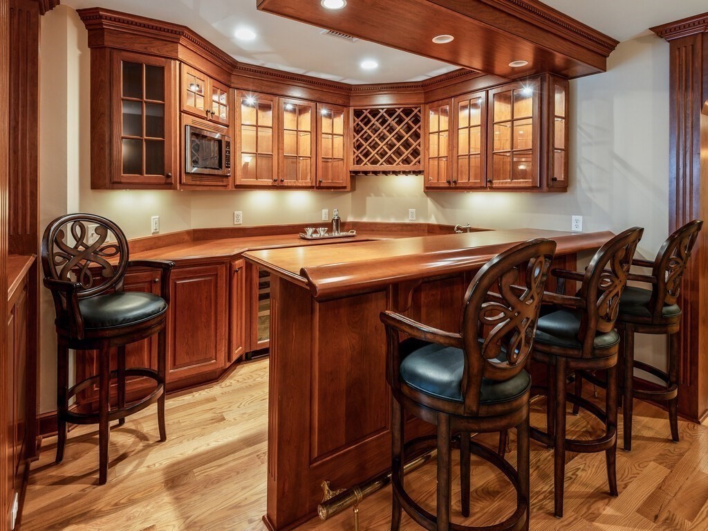 Southborough, Massachusetts 01772, United States, 2 Bedrooms Bedrooms, ,4 BathroomsBathrooms,Residential,Active,220979