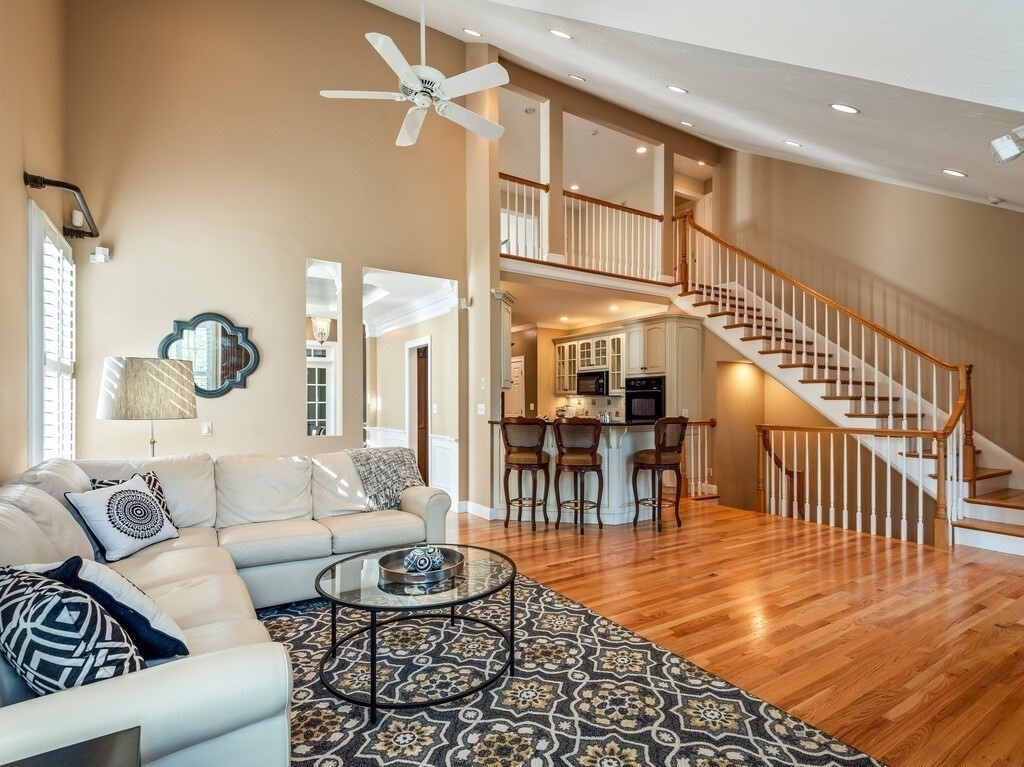 1 Carriage Hill Cir 1