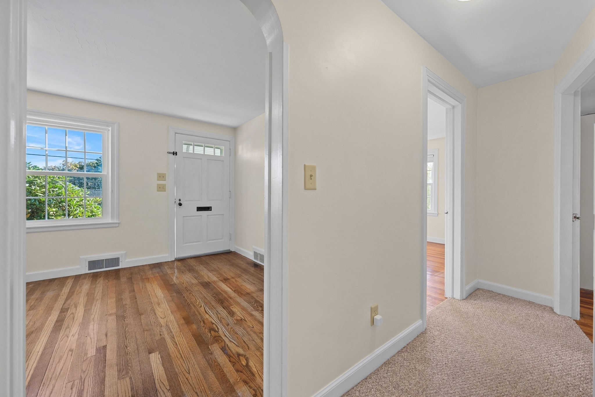 5 Winston Rd, Worcester, MA, 5 Winston Rd, Worcester, MA Photo #5