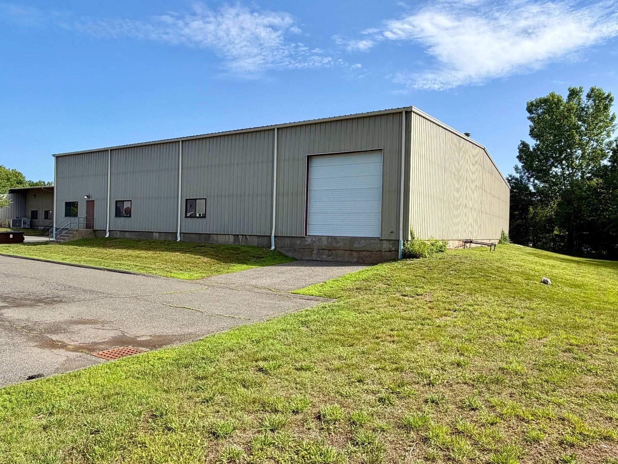 6 Industrial Pkwy