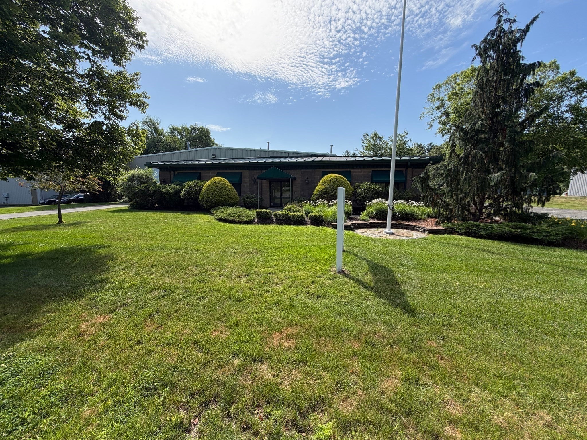 6 Industrial Pkwy