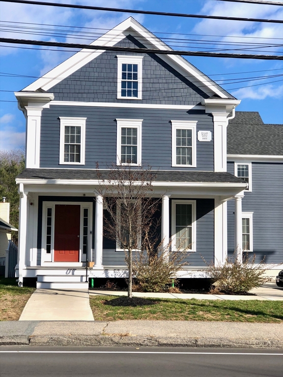 Click for 71 North St #2D, Medfield, MA slideshow