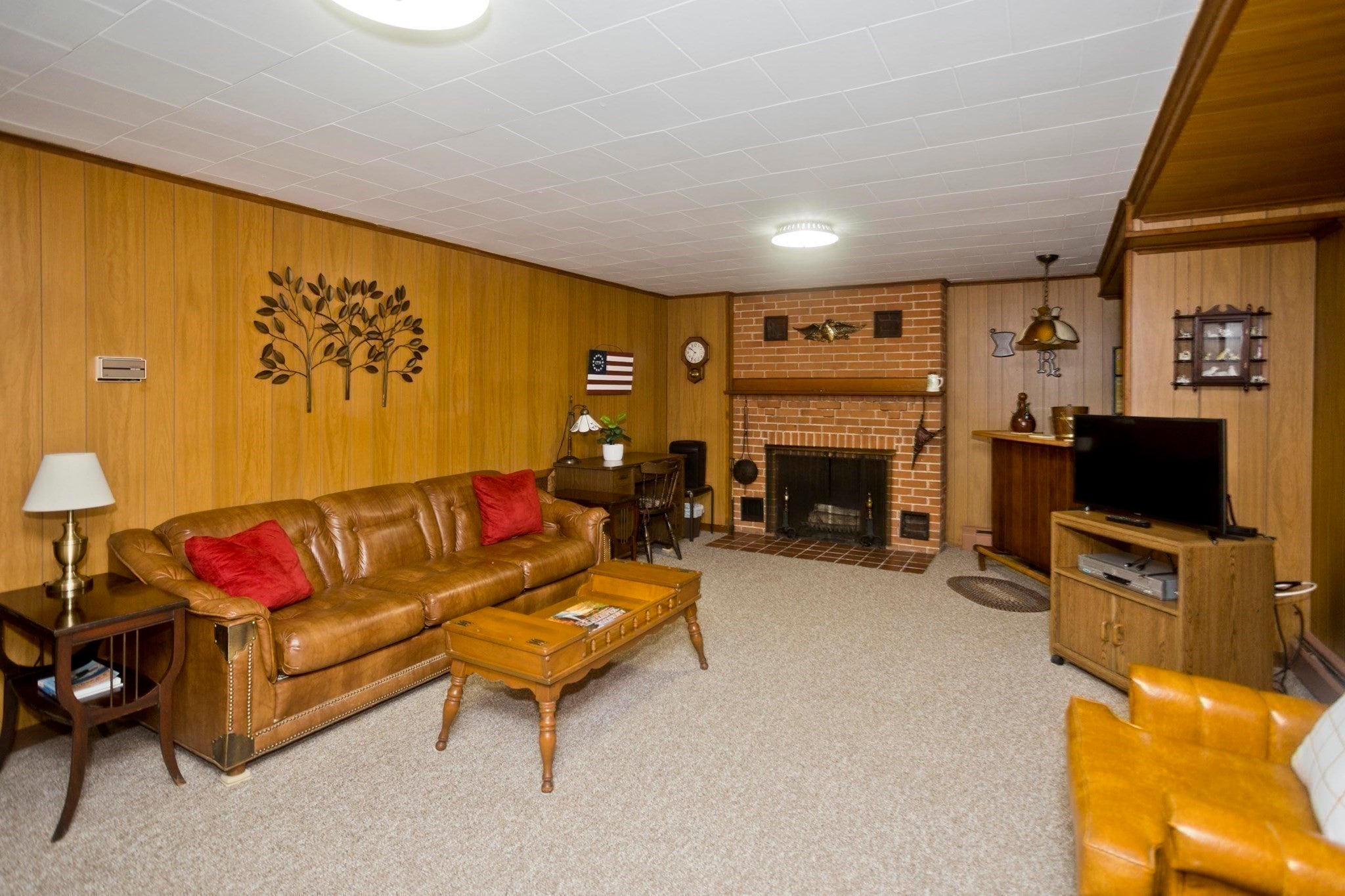 34 Vadnais St, Holyoke, MA Photo #19