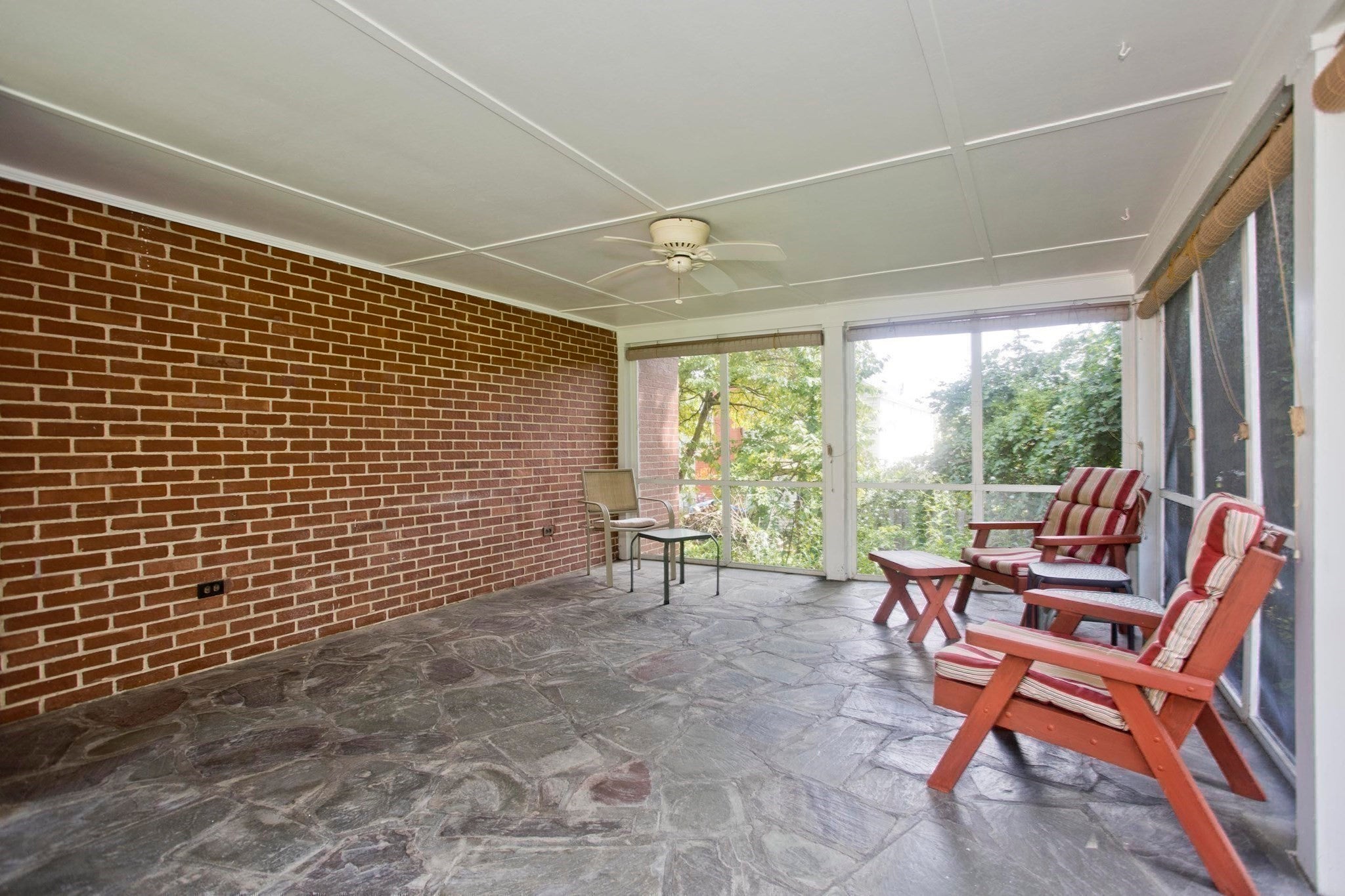 34 Vadnais St, Holyoke, MA Photo #15