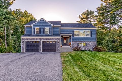 203 Bluejay Ln Taunton MA 02718