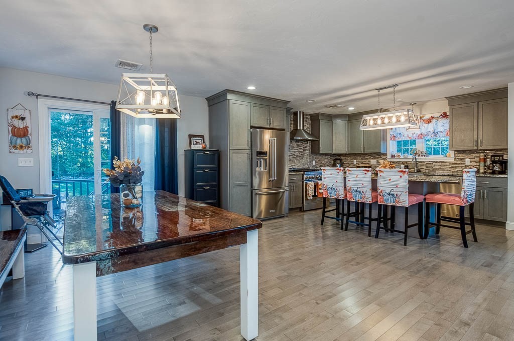 203 Bluejay Ln
