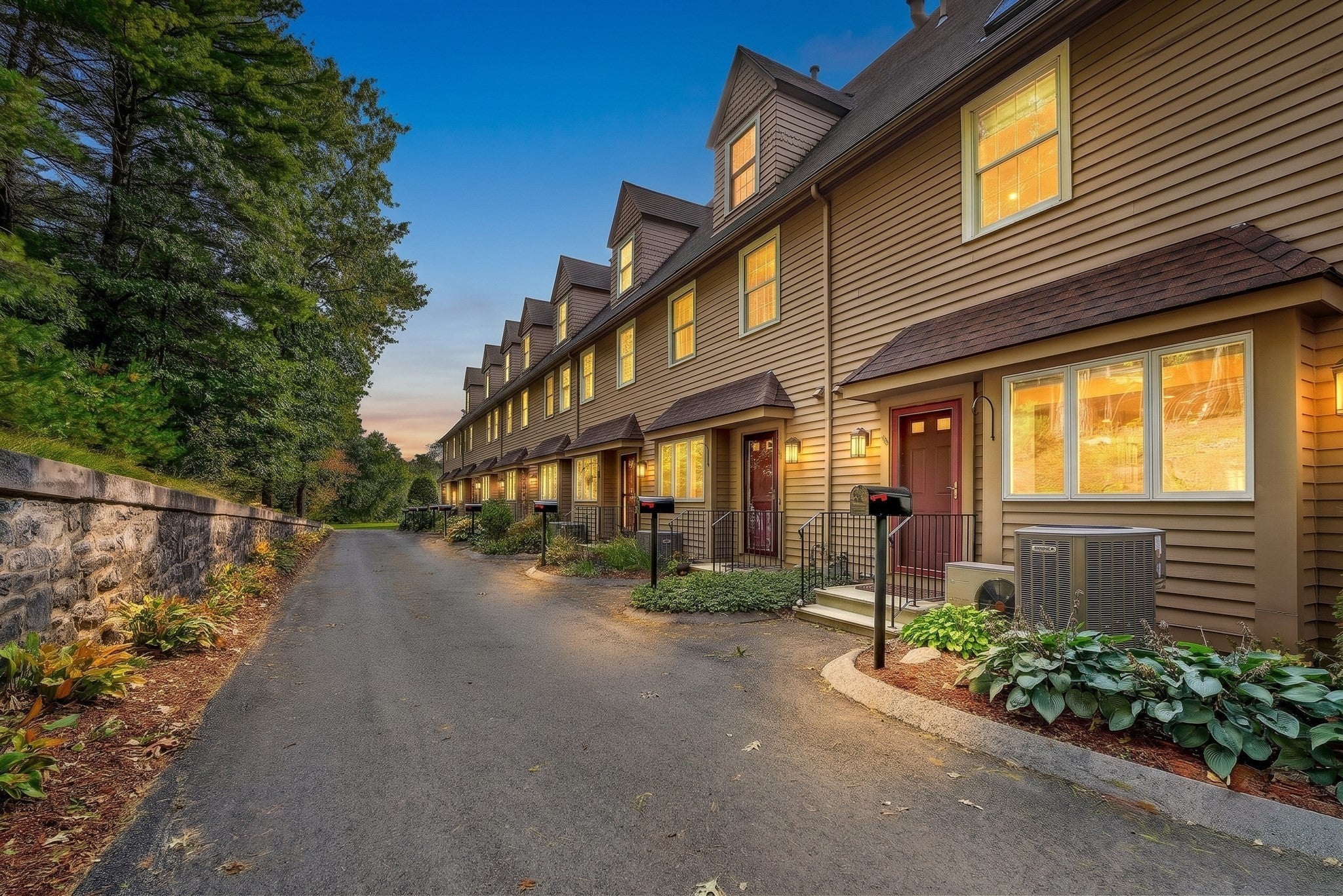 Photo of 96 Sweetwater Ave, Bedford, MA