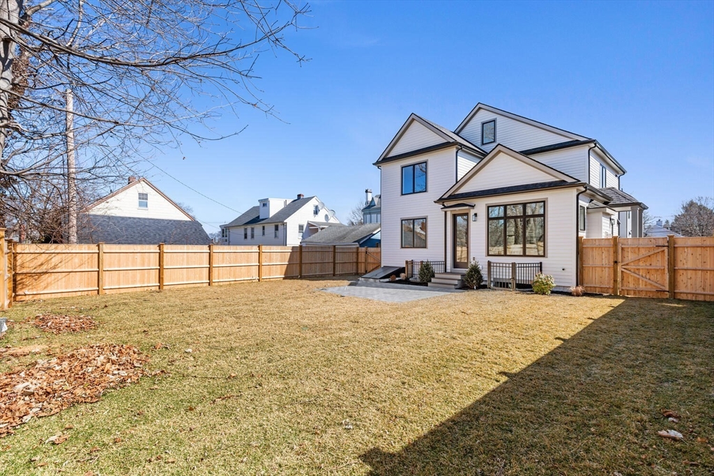 300 Waverley Ave