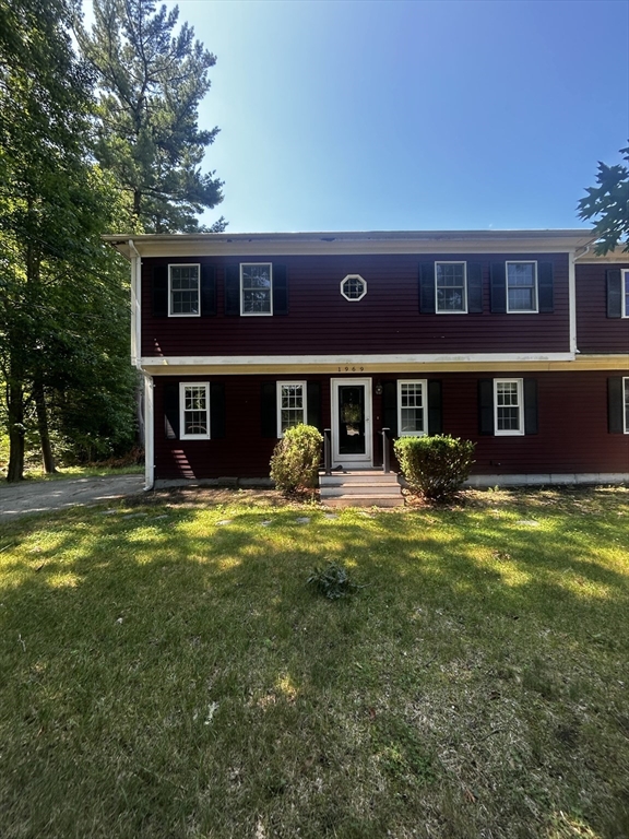 Click for 1969 County St #A, Taunton, MA slideshow