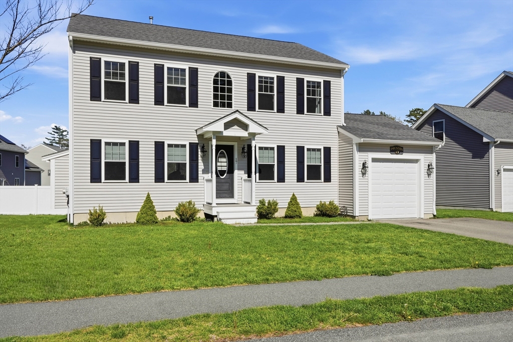 17 Fieldstone Ln