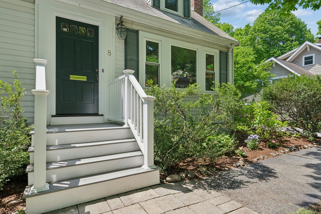 8 Grant Place
