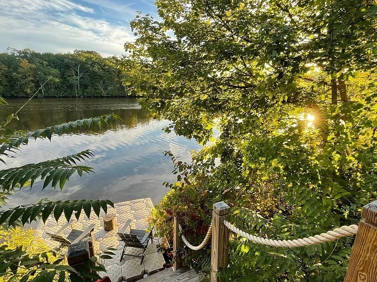 157 Riverview Ave FURNISHED