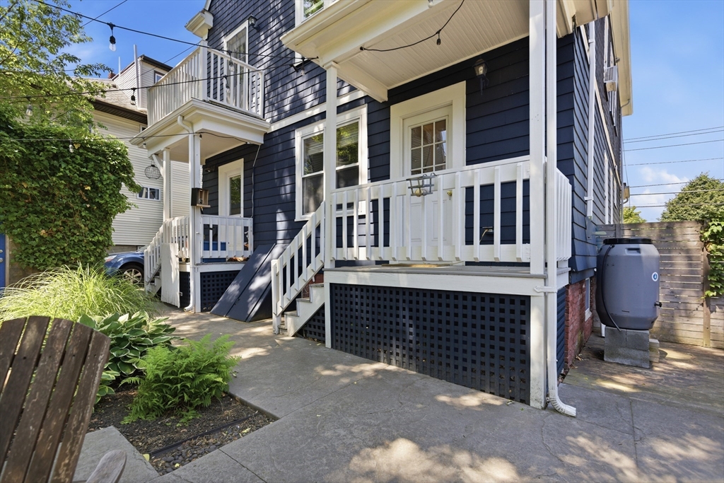 87 Winthrop St 87