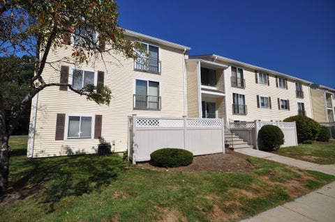 Photo of 49 Village Brook Lane #6, Natick, MA 01760 (MLS # 73583680)