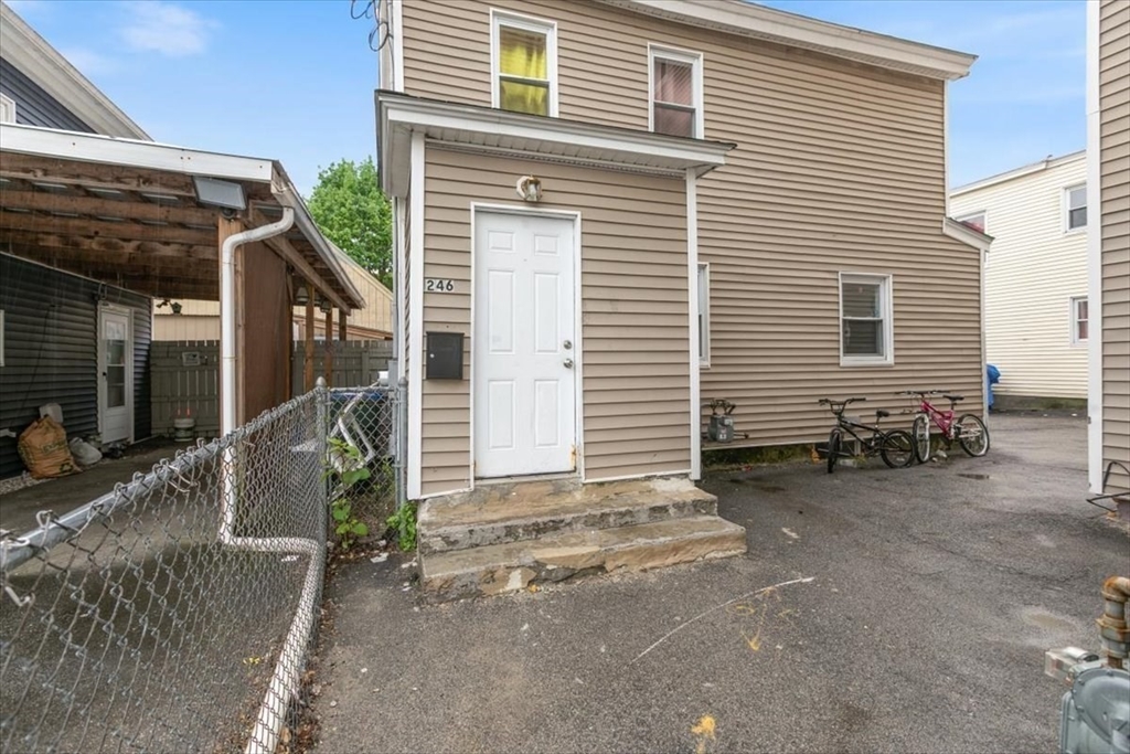 246-258 Salem St