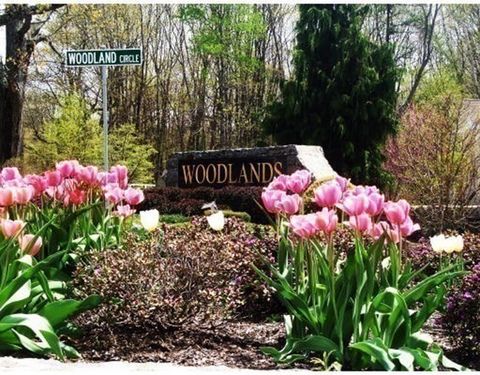 Photo of 2311 Briarwood Vlg #2311, Clinton, MA 01510 (MLS # 73493741)