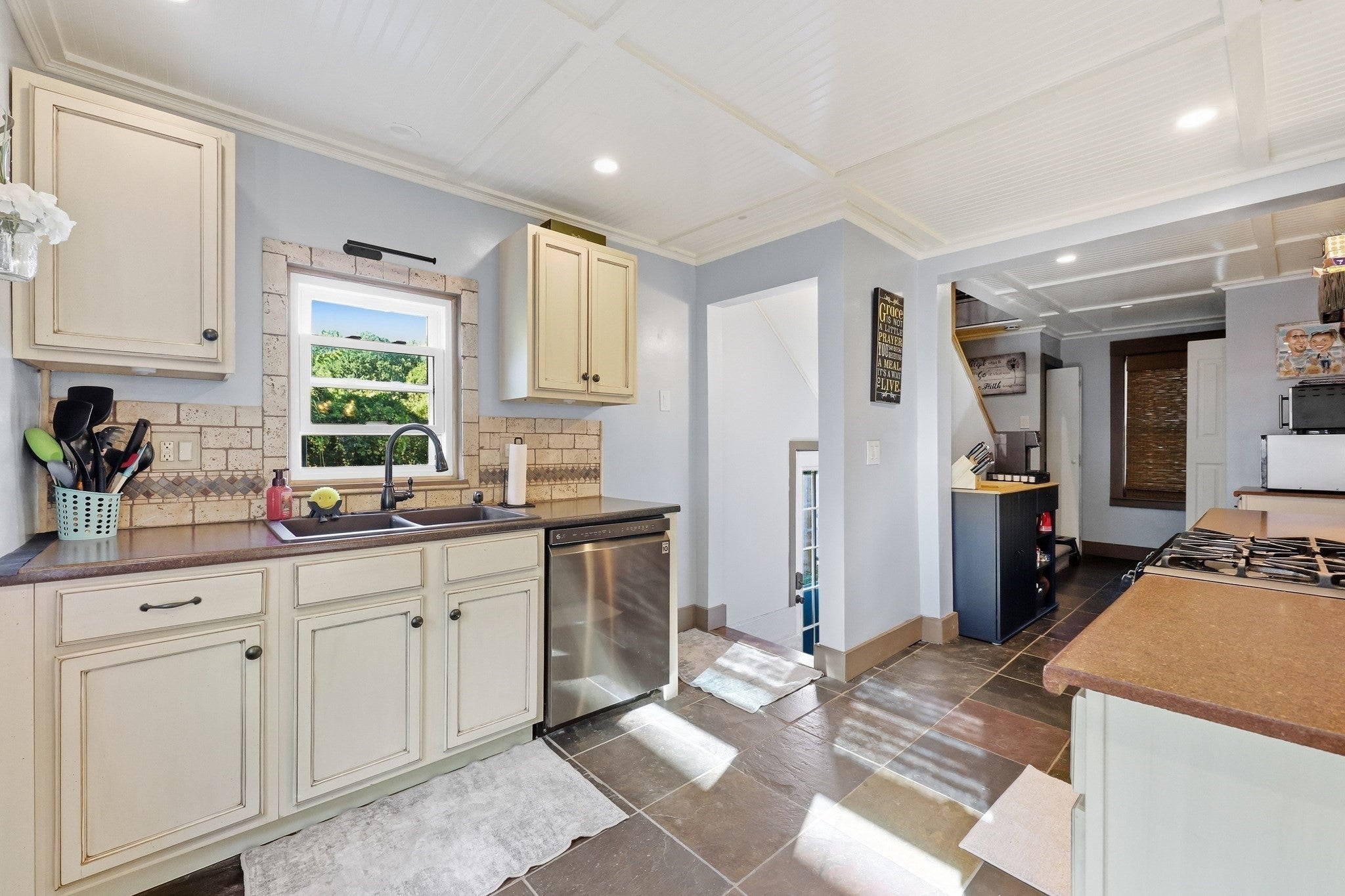 53 James St, Agawam, MA, 53 James St, Agawam, MA Photo #13