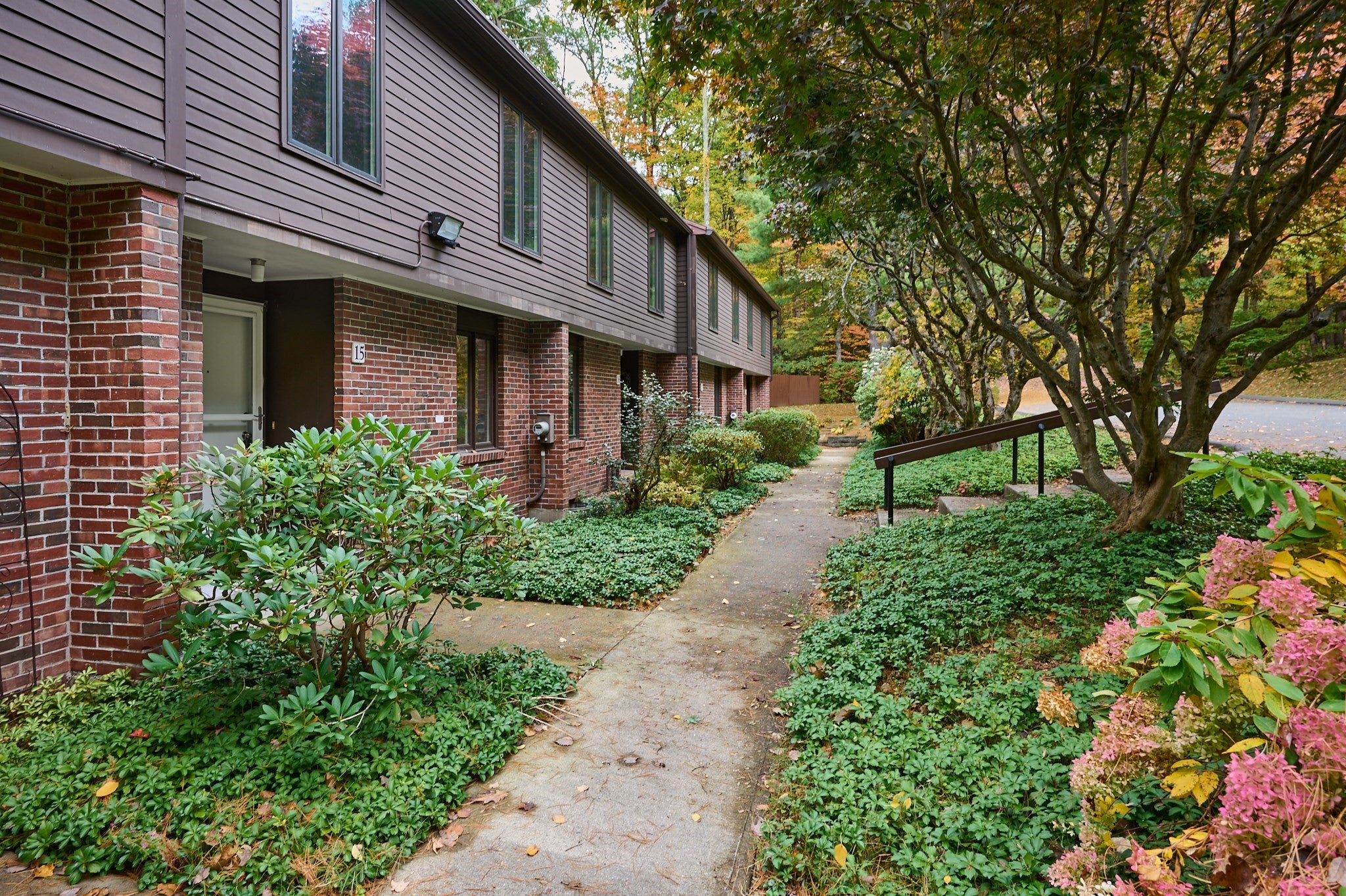 15 Emerson Ct 15