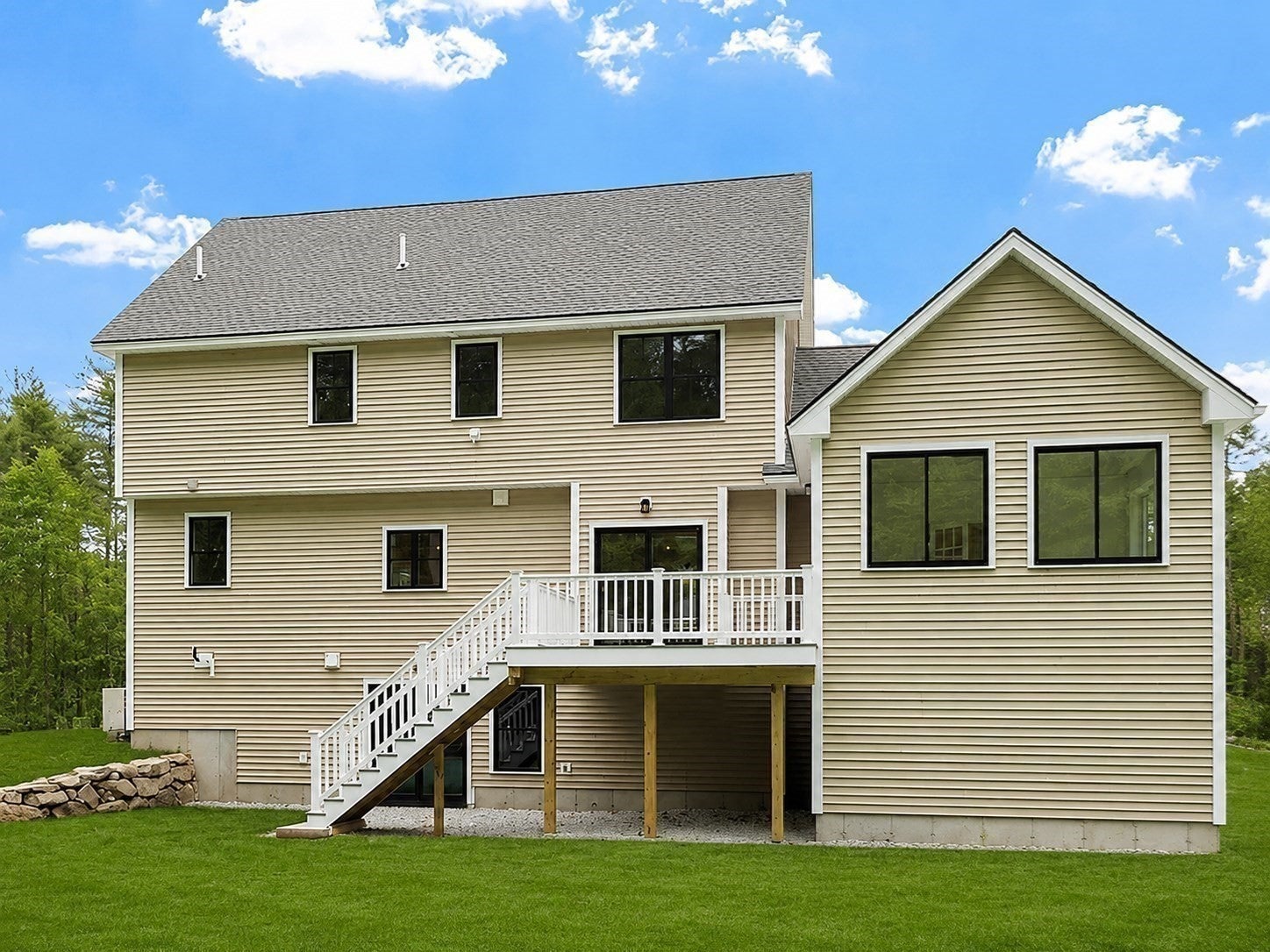 16 Unkety Brook Way