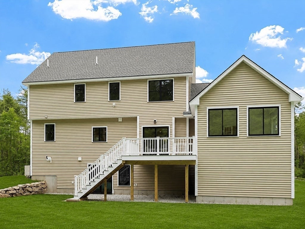 16 Unkety Brook Way