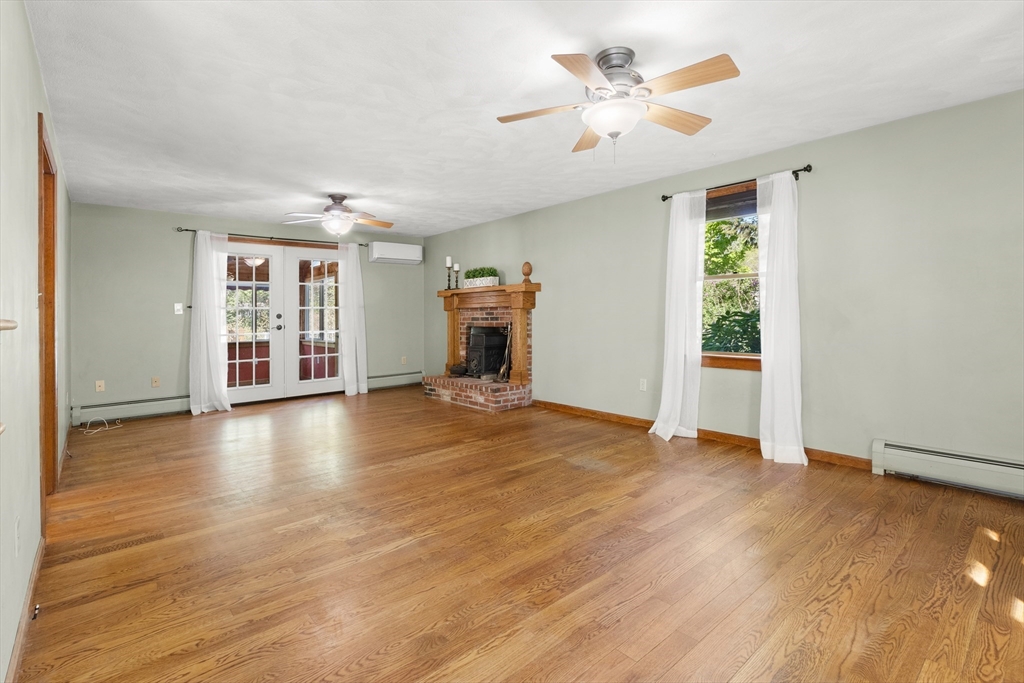 7 Byfield Rd, Groveland, MA Photo #6