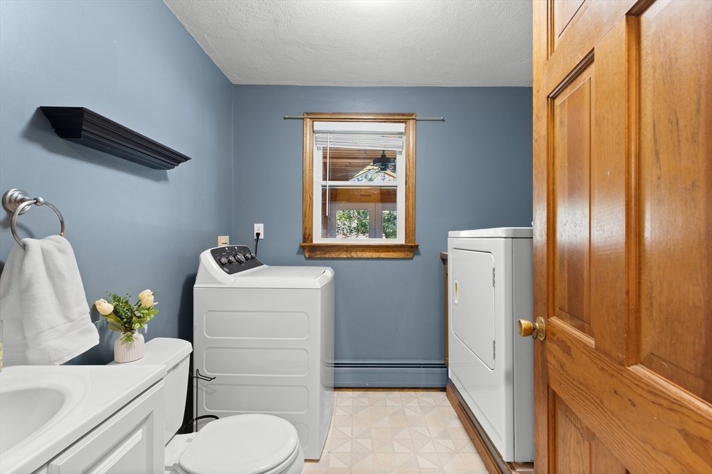 7 Byfield Rd, Groveland, MA Photo #17