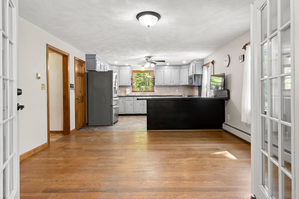 7 Byfield Rd, Groveland, MA Photo #8