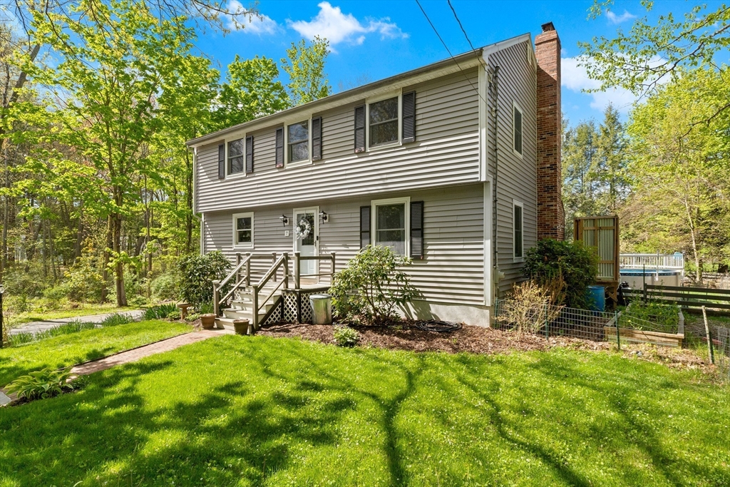 7 Byfield Rd, Groveland, MA Photo #3