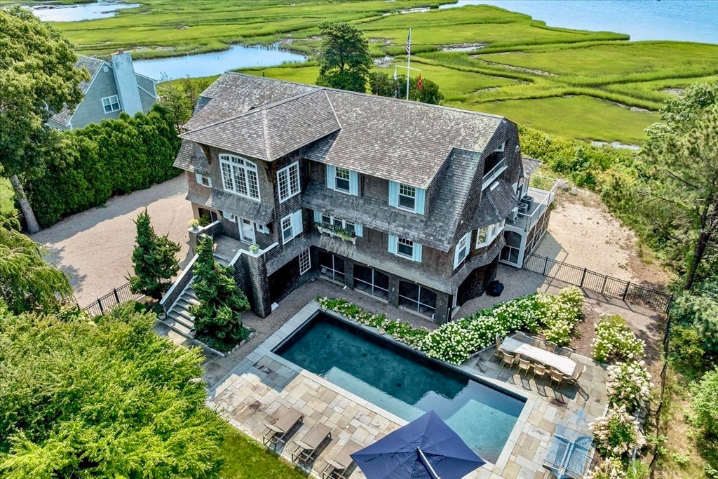 Photo of 165 Wings Neck Rd, Bourne, MA
