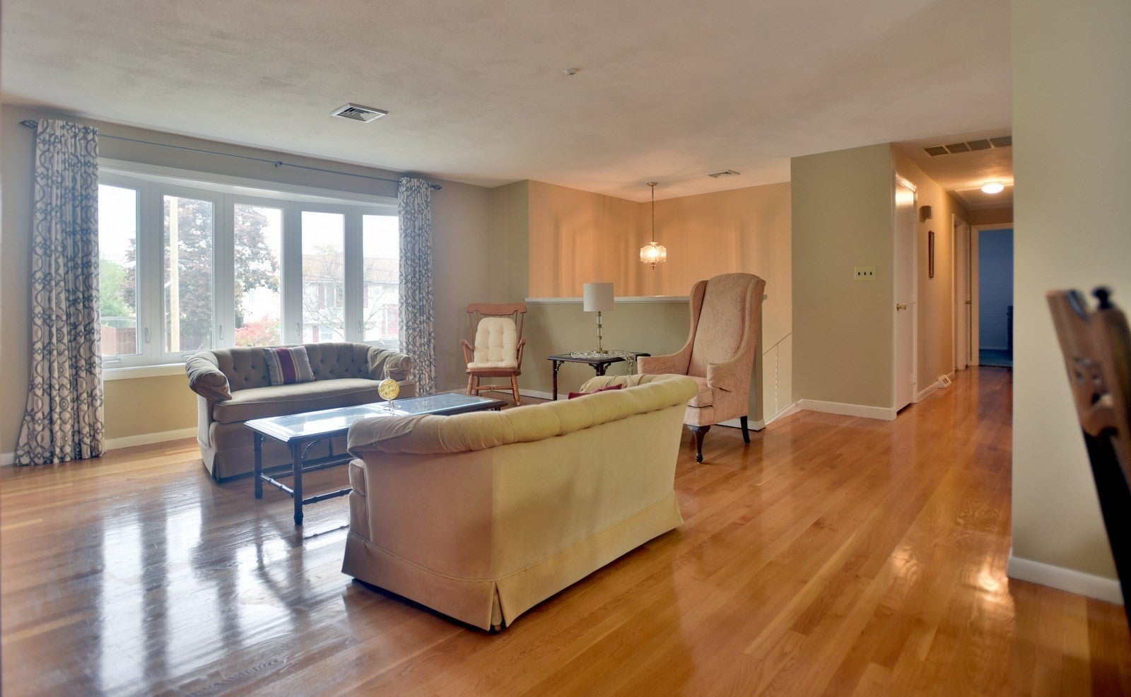 18 Delorenzo Dr, Randolph, MA Photo #9