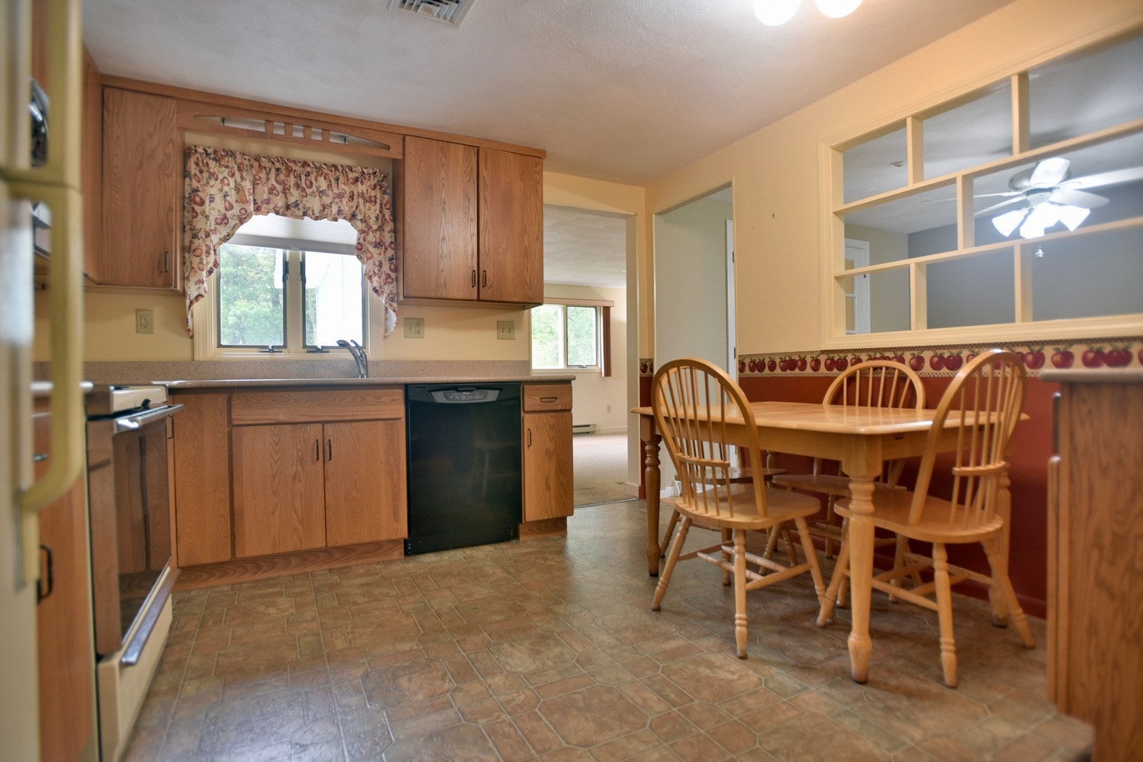 18 Delorenzo Dr, Randolph, MA Photo #15