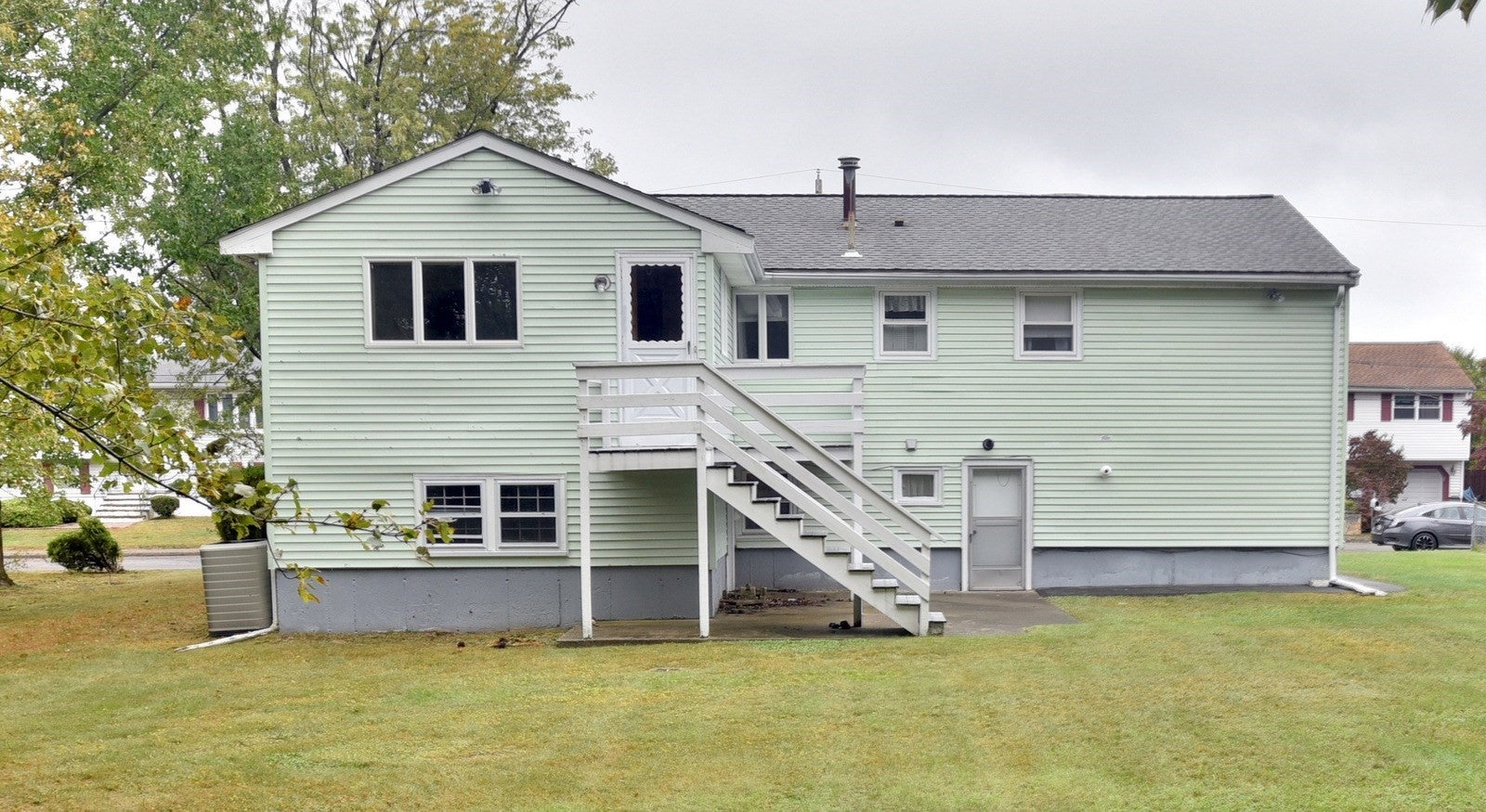 18 Delorenzo Dr, Randolph, MA Photo #5