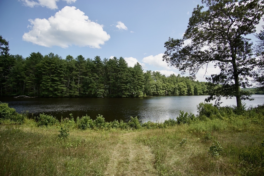 38 N Sullivan Rd