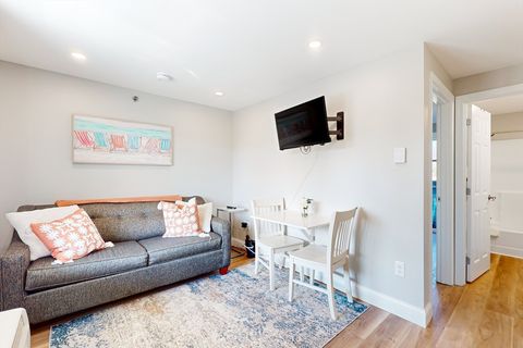 MLS: 73362059
